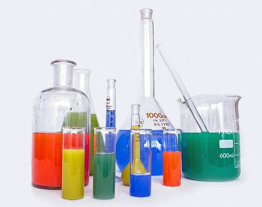 Pokazy chemiczne dla dzieci są ważną częścią ich edukacji