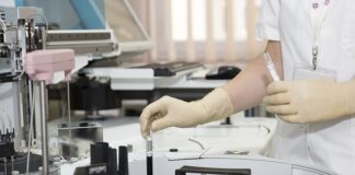 W którym kraju pracownik wykonujący pracę zdalną z zagranicy podlega ZUS i PIT?