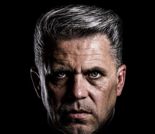 Do jakiej szkoły trzeba iść żeby zostać prawnikiem?