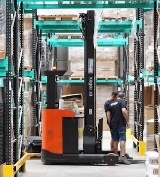 Czy opłaca się robić uprawnienia na wózek widłowy