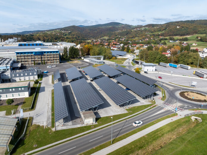 Magazyny energii a fotowoltaika – duet idealny. Dlaczego warto zainwestować? Magazyny energii a fotowoltaika – duet idealny. Dlaczego warto zainwestować